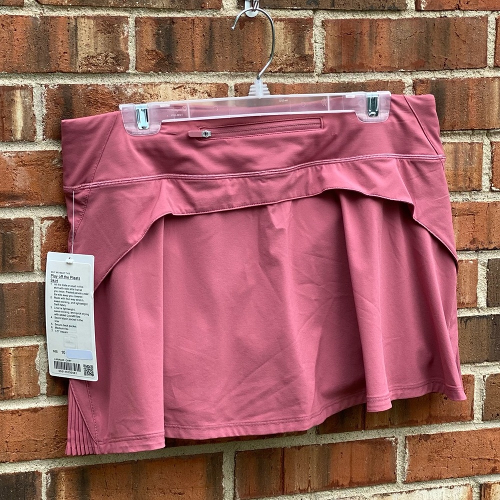 NWT lululemon play off the pleats skirt